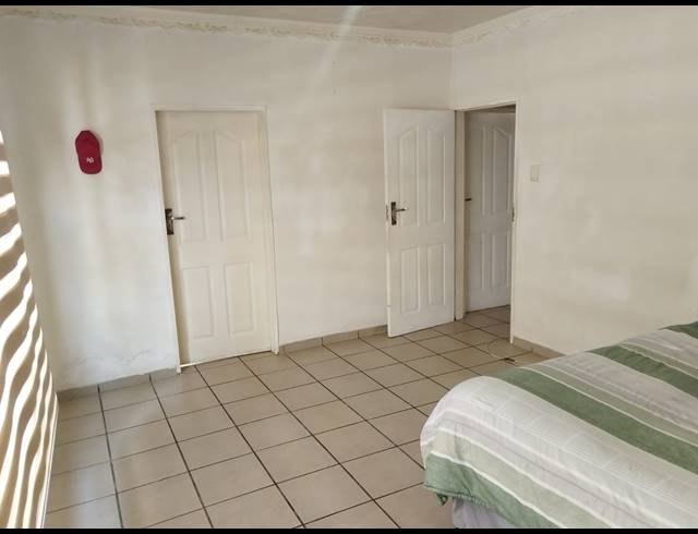 3 BEDROOM HOUSE FOR SALE IN GOLDEN GARDENS